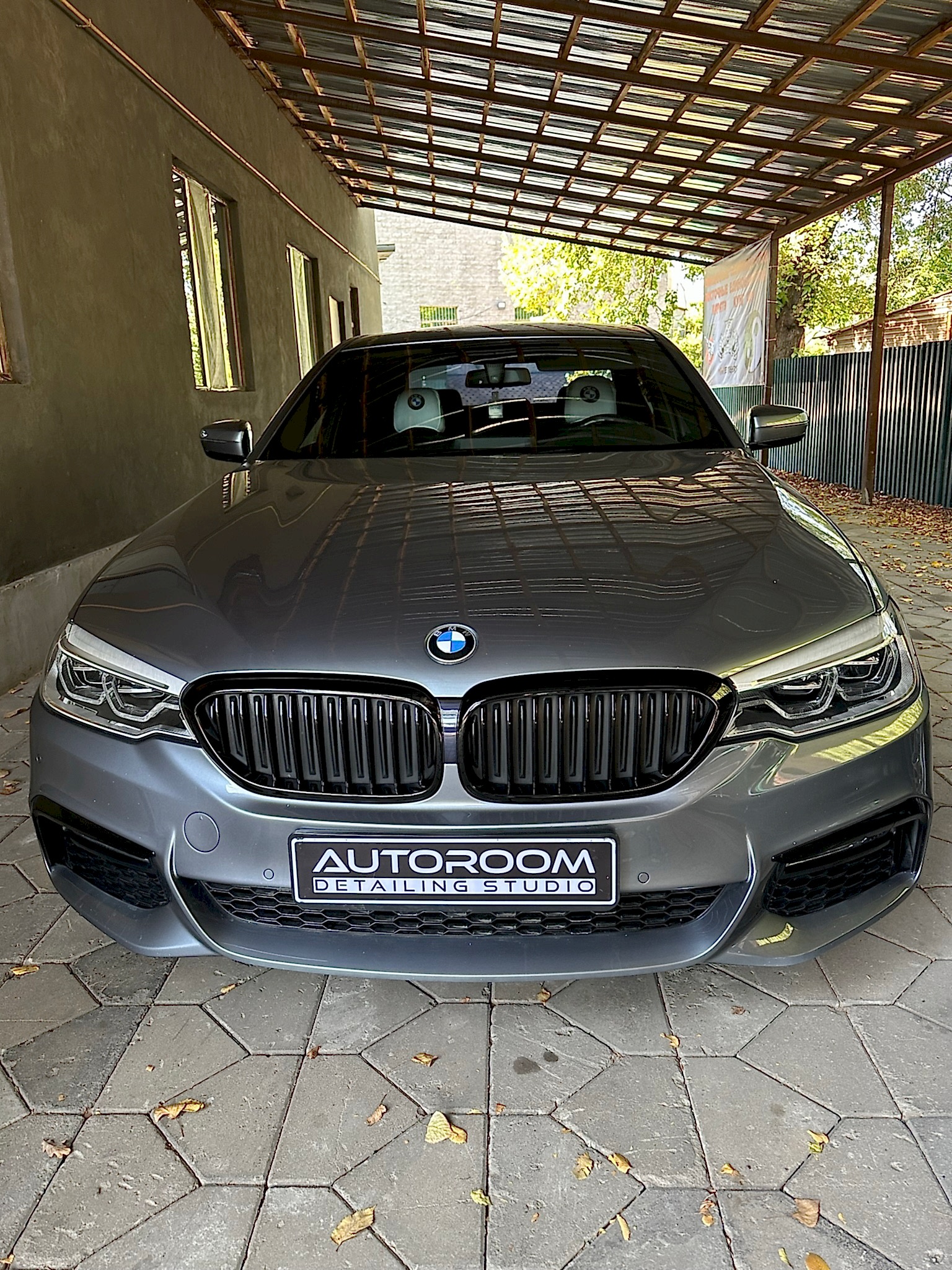 BMW 520 M Антихромрешетка радиатора покраска вчерный глянец