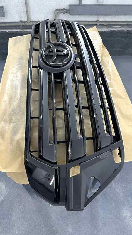 Решетка радиатора покраска в Алматы Антихром Land Cruiser 200 Toyota